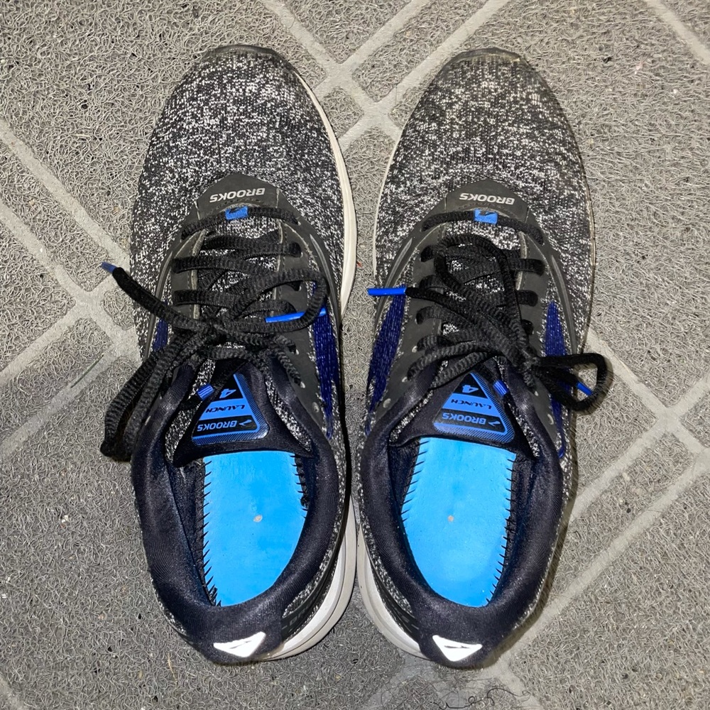 Brooks mens shoes